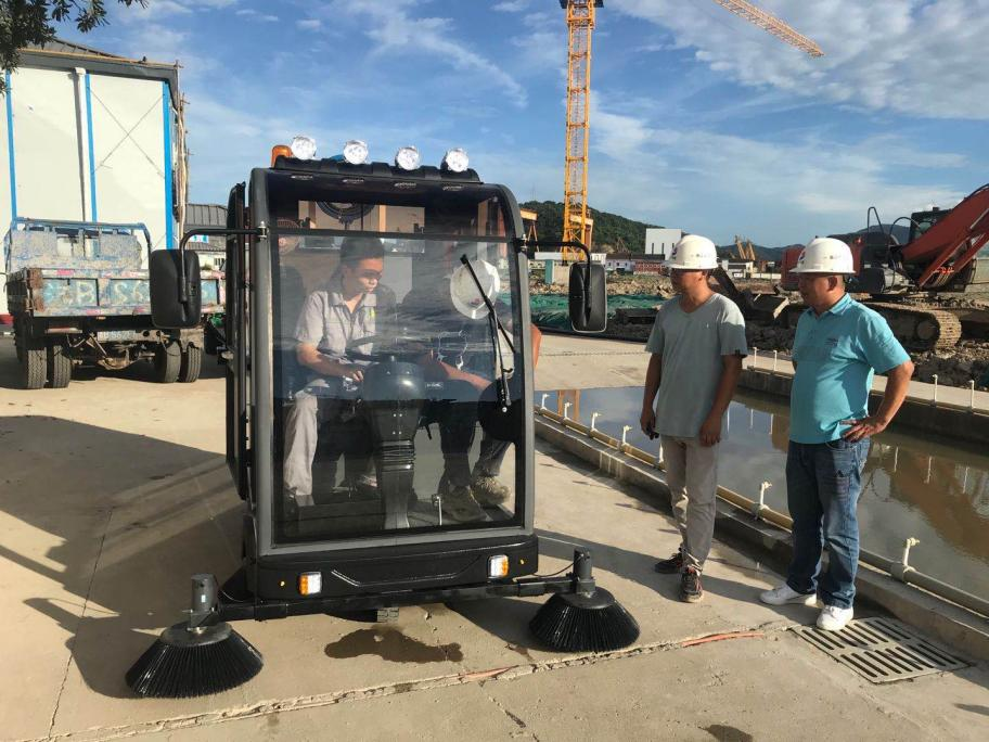 西藏龙泉市清扫车